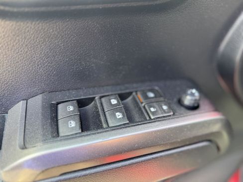 Used 2020 Toyota Tacoma TRD Sport w/ Technology Package AWD/4WD image 15