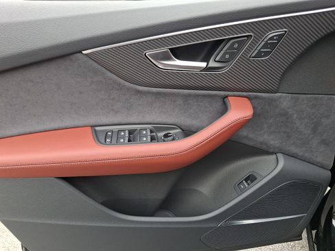 New 2026 Audi SQ7 Premium Plus AWD/4WD image 8