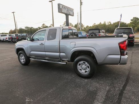 Used 2019 Toyota Tacoma 2WD Access Cab image 6