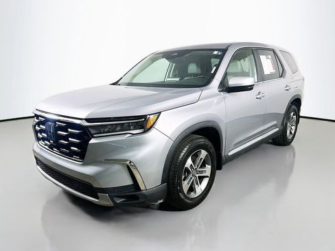 Used 2024 Honda Pilot EX-L image 3