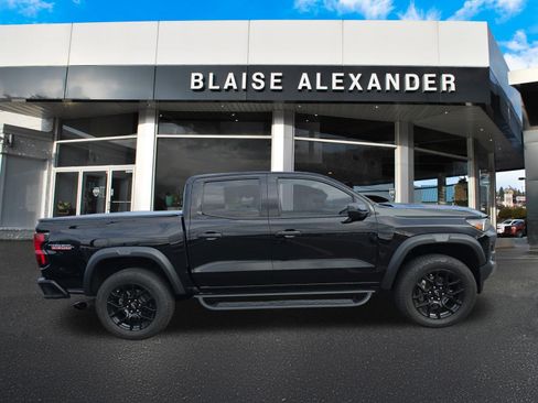 Used 2023 Chevrolet Colorado Trail Boss w/ LPO, Dark Essentials Package AWD/4WD image 2