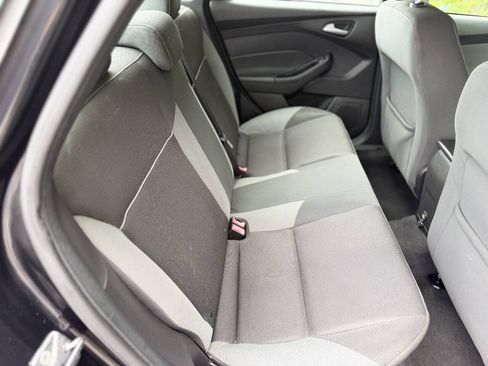 Used 2013 Ford Focus SE FWD image 11