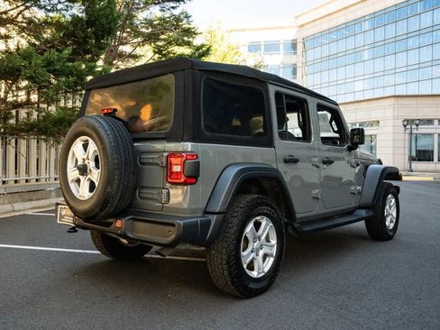 Used 2020 Jeep Wrangler Unlimited Sport S AWD/4WD image 3
