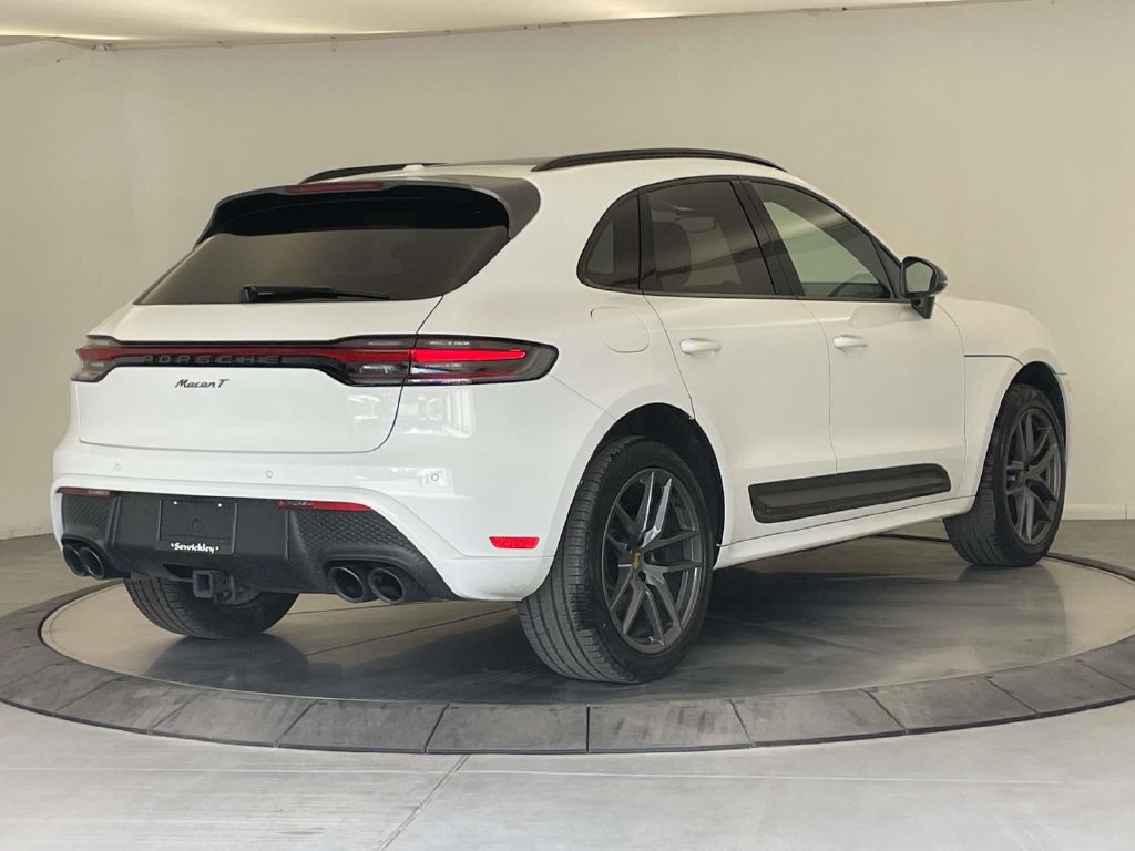 Certified 2025 Porsche Macan Turbo AWD/4WD image 7