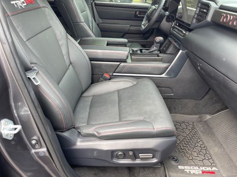 Used 2025 Toyota Sequoia TRD Pro AWD/4WD image 19