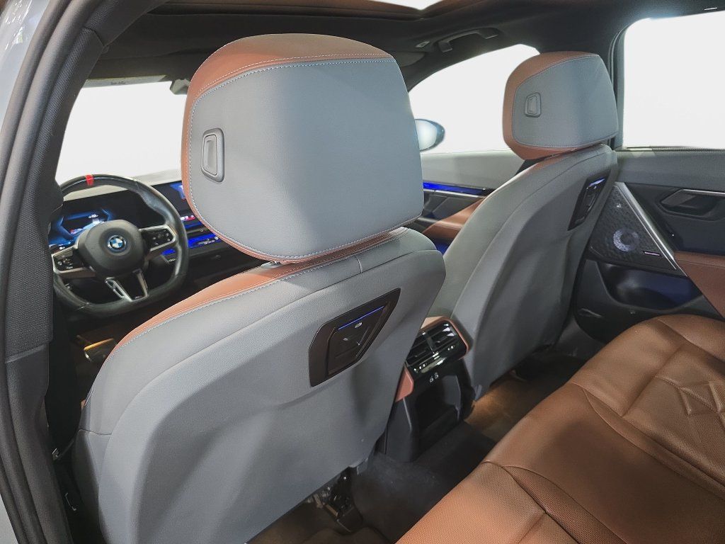 Certified 2024 BMW i5 M60 w/ Executive Package AWD/4WD image 9