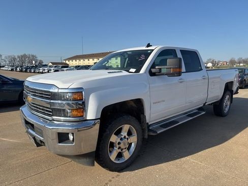 Used 2016 Chevrolet Silverado 2500 LT w/ LT Convenience Package image 8