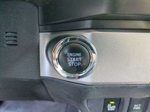 Used 2019 Toyota Tacoma Limited RWD image 32