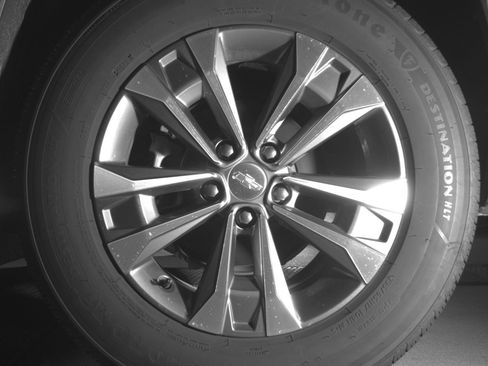 Used 2025 Chevrolet Equinox LT FWD image 14