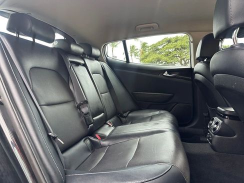 Used 2018 Kia Stinger image 12