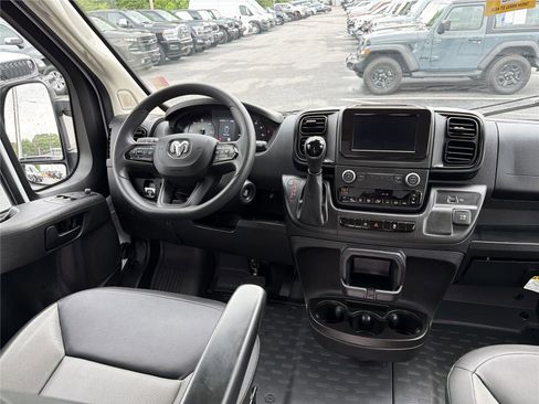 Used 2025 RAM ProMaster 2500 w/ Convenience Group FWD image 20