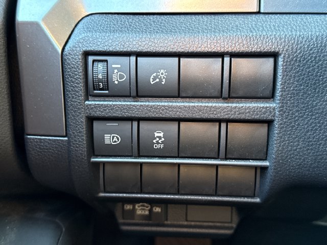 Used 2024 Toyota Tacoma SR5 AWD/4WD image 38