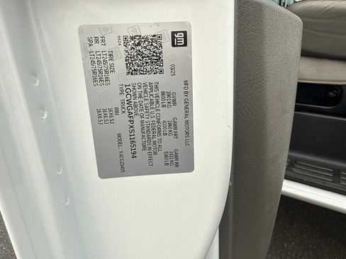 Used 2025 Chevrolet Express 2500 w/ Driver Convenience Package RWD image 8