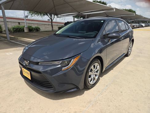 Used 2023 Toyota Corolla LE FWD image 7