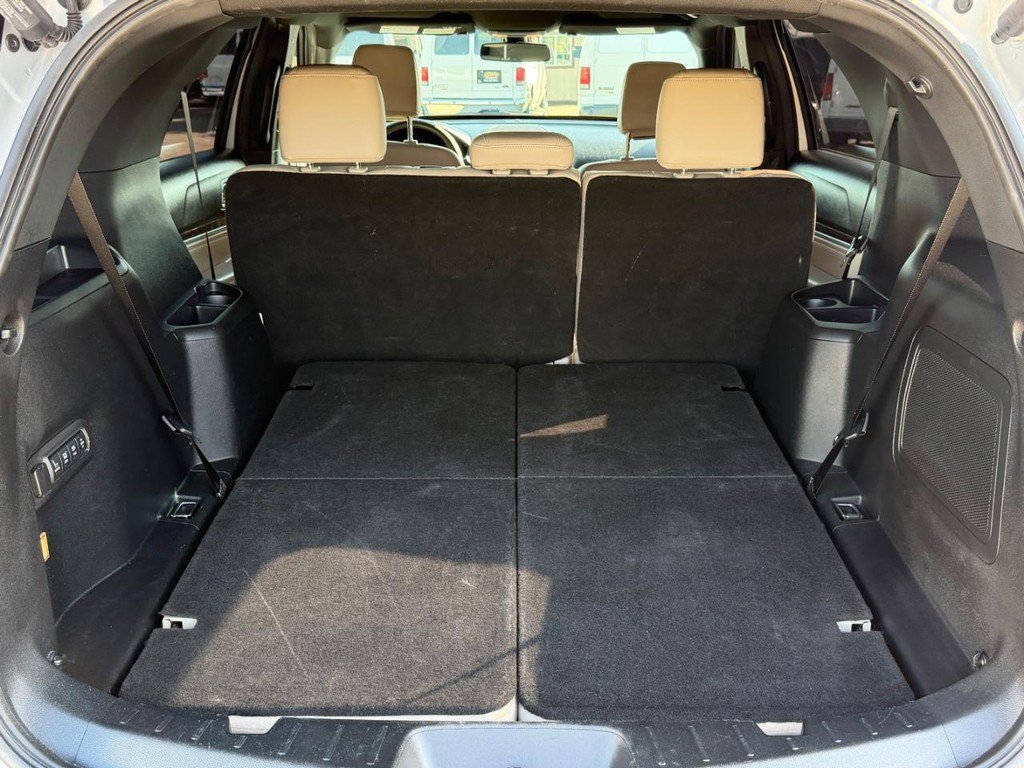 Used 2018 Ford Explorer Limited w/ Ford Safe & Smart Package FWD image 62