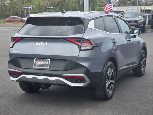 Used 2023 Kia Sportage EX AWD/4WD image 4