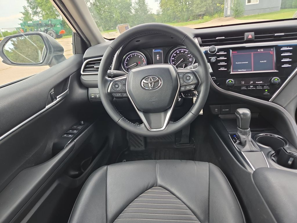 Used 2018 Toyota Camry SE FWD image 15