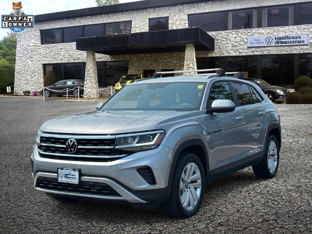 Used 2023 Volkswagen Atlas Cross Sport SE AWD/4WD image 2