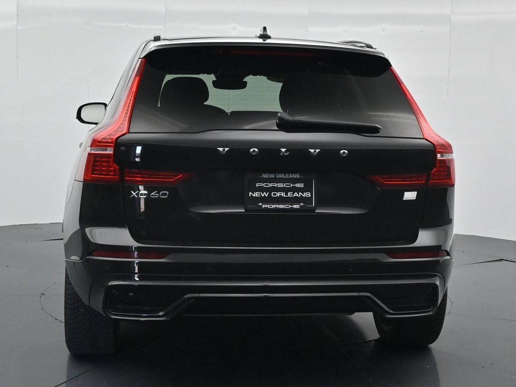 Used 2022 Volvo XC60 T8 R-Design w/ Advanced Package AWD/4WD image 6