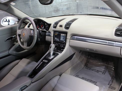 Used 2015 Porsche Cayman image 35