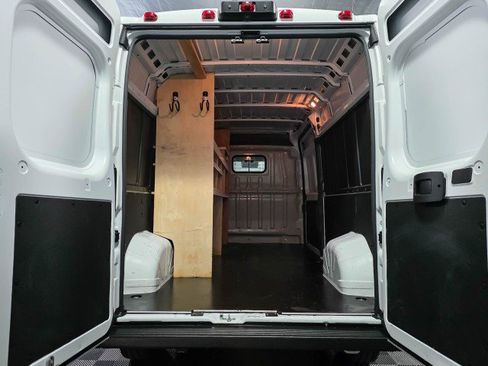 Used 2024 RAM ProMaster 2500 image 10