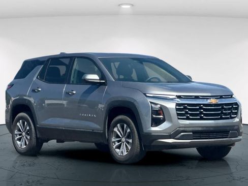 Used 2026 Chevrolet Equinox LT w/ Convenience Package II AWD/4WD image 5