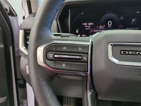 Used 2026 GMC Terrain Denali AWD/4WD image 27