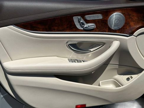 Used 2020 Mercedes-Benz E 350 4MATIC Sedan image 22