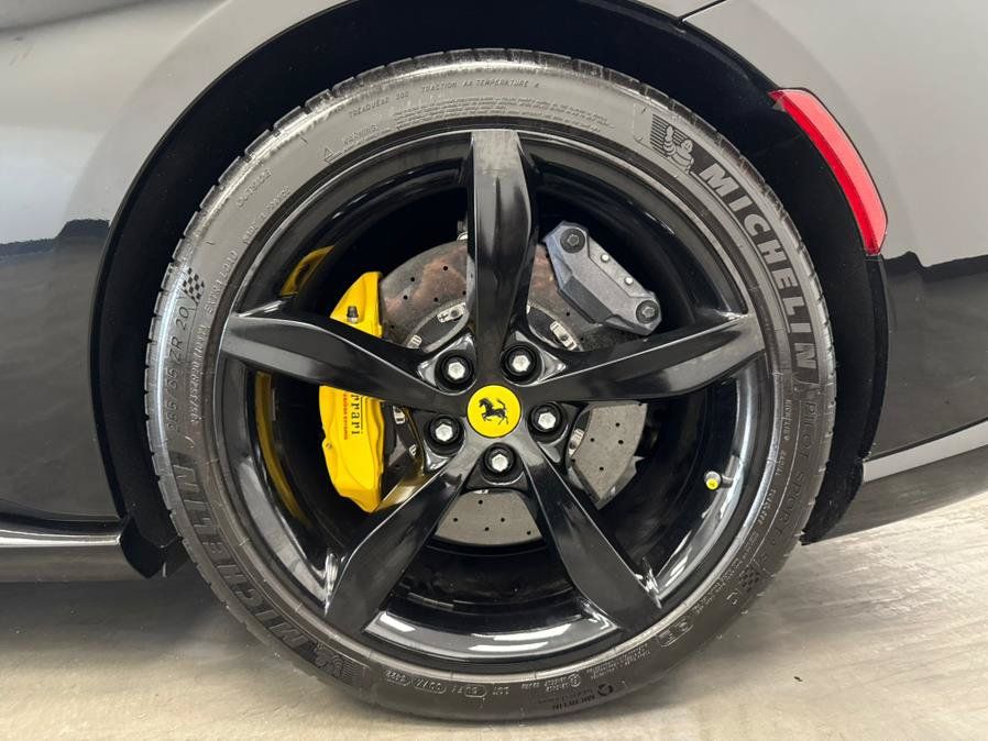 Used 2019 Ferrari Portofino RWD image 97