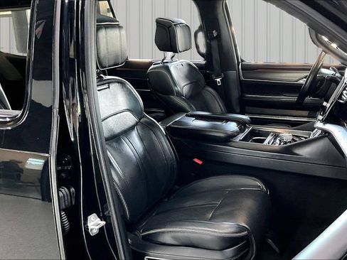 Used 2022 Jeep Grand Wagoneer Series II AWD/4WD image 31