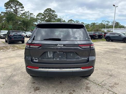 New 2026 Jeep Grand Cherokee Laredo w/ Trailer Tow Package AWD/4WD image 4