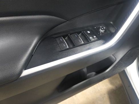 Used 2025 Toyota RAV4 XLE w/ Convenience Package image 18