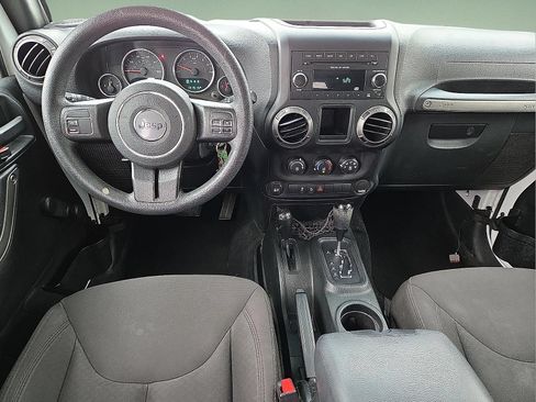 Used 2018 Jeep Wrangler Unlimited Sport AWD/4WD image 11