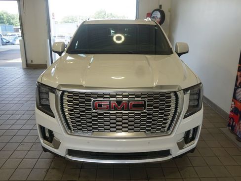 Used 2024 GMC Yukon Denali AWD/4WD image 16