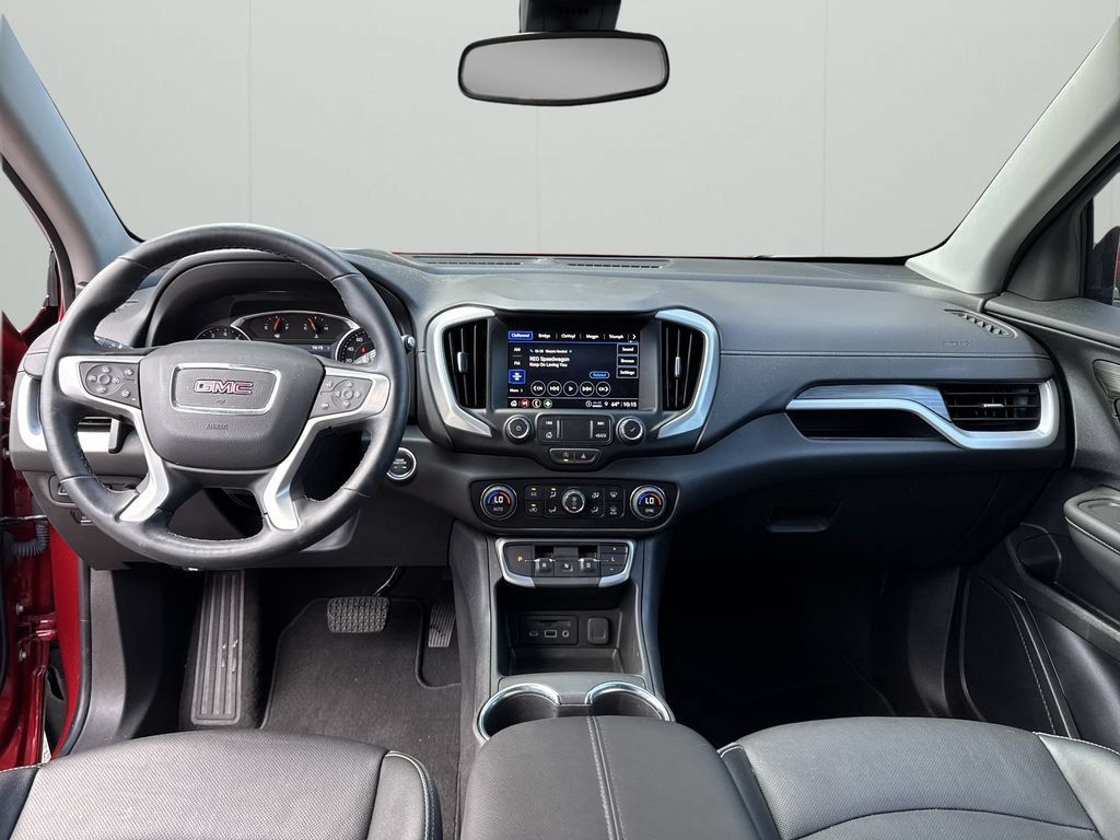Used 2024 GMC Terrain SLT w/ Tech Package AWD/4WD image 12