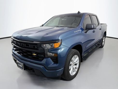 Used 2024 Chevrolet Silverado 1500 Custom RWD image 3