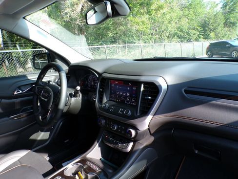 Used 2023 GMC Acadia AT4 w/ Technology Package AWD/4WD image 12
