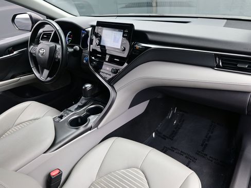 Used 2023 Toyota Camry SE image 15