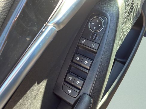 New 2026 Kia Seltos S FWD image 40