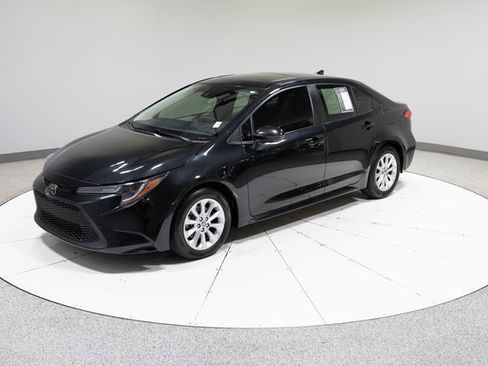 Used 2021 Toyota Corolla LE w/ LE Premium Package image 1