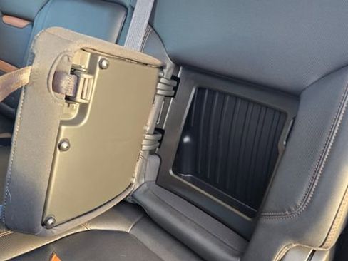 Used 2021 GMC Sierra 2500 AT4 w/ AT4 Preferred Package image 16