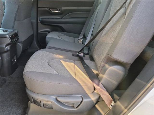 New 2026 Toyota Grand Highlander FWD image 15