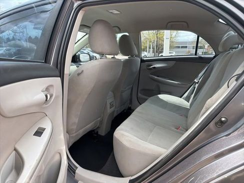 Used 2013 Toyota Corolla LE FWD image 14