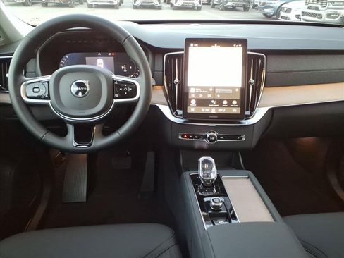 New 2026 Volvo XC90 B6 Plus w/ Protection Package Premier AWD/4WD image 14