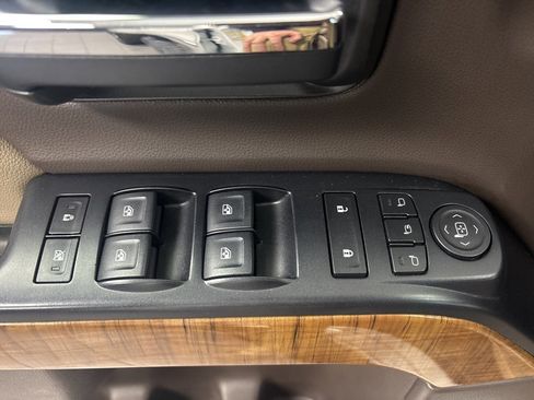 Used 2018 GMC Sierra 1500 SLT w/ SLT Preferred Package image 28