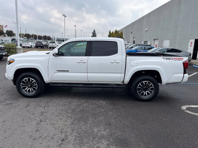 Used 2022 Toyota Tacoma TRD Sport w/ Technology Package AWD/4WD image 6
