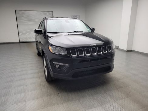 Used 2017 Jeep Compass Latitude AWD/4WD image 14