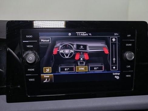 Used 2025 Volkswagen Jetta SE image 21