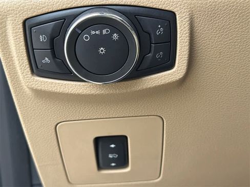 Used 2016 Ford F150 XLT w/ Equipment Group 302A Luxury image 31