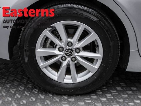 Used 2025 Toyota Camry LE image 31